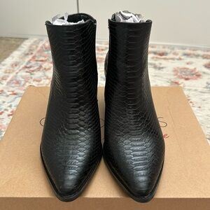 NIB Black boots